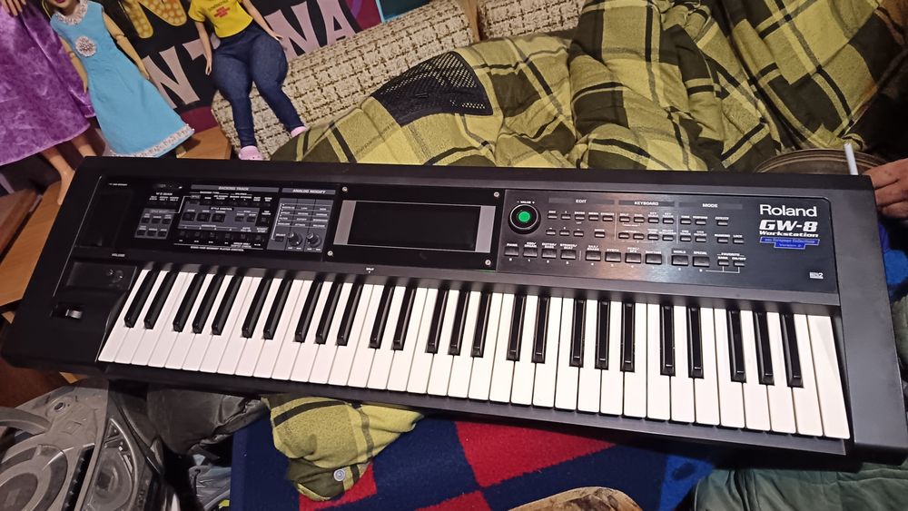 Vând orga GW-8 nu fac schimburi