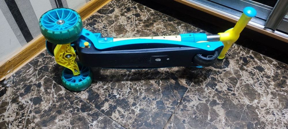 Продаётся детский сомакат