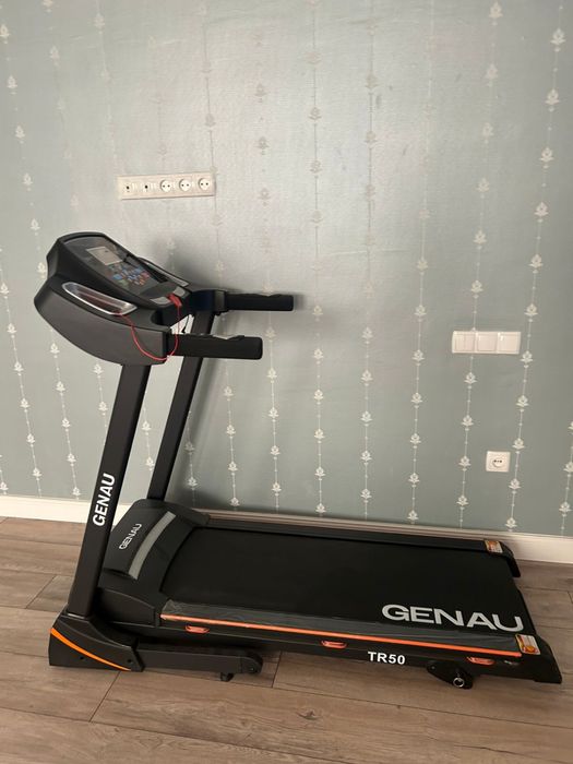 Продается Беговая дорожка Genau TR50