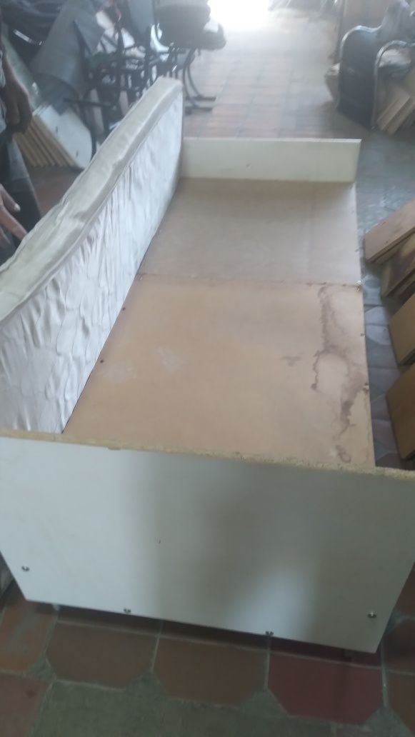 Йотокхона учун мулжалланган кроватьлар