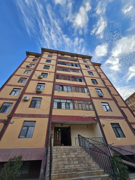 Продаётся  3х комнатная квартира