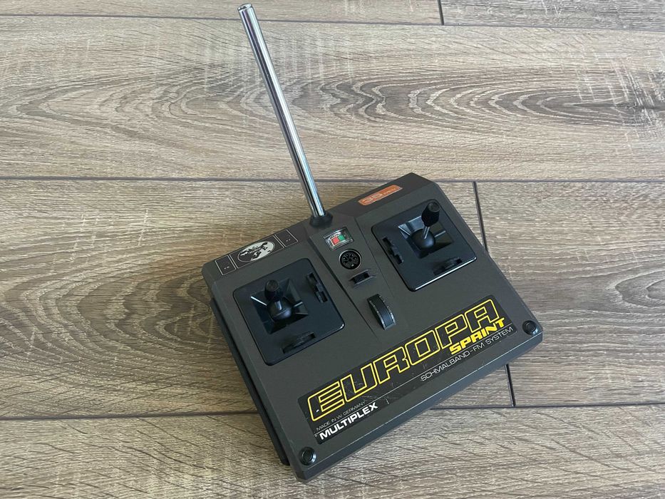 Telecomanda elicopter aeromodel RC Multiplex Europa 35 Mhz, 4 canale