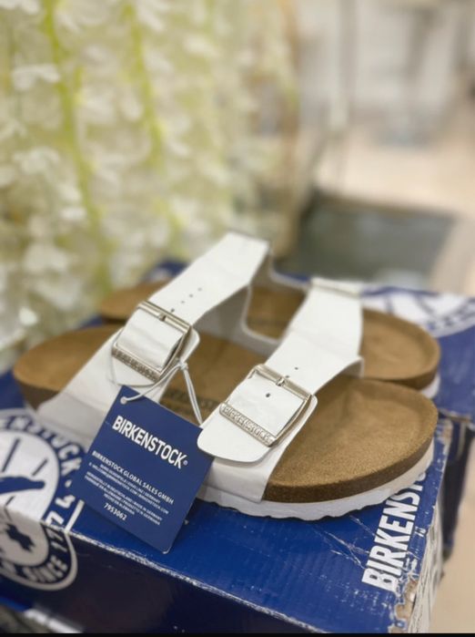 Papuci albi marimea 38