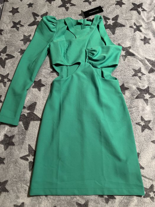 Рокля нова размер 34