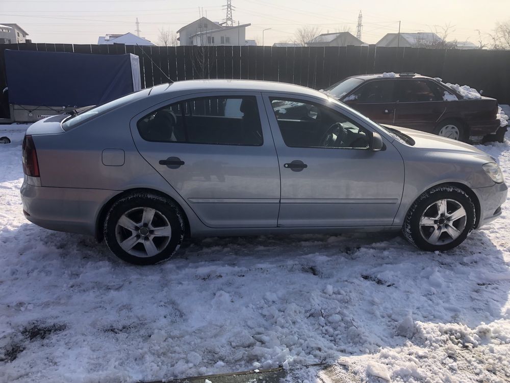 Usa stanga dreapta Skoda Octavia 2 facelift 2010