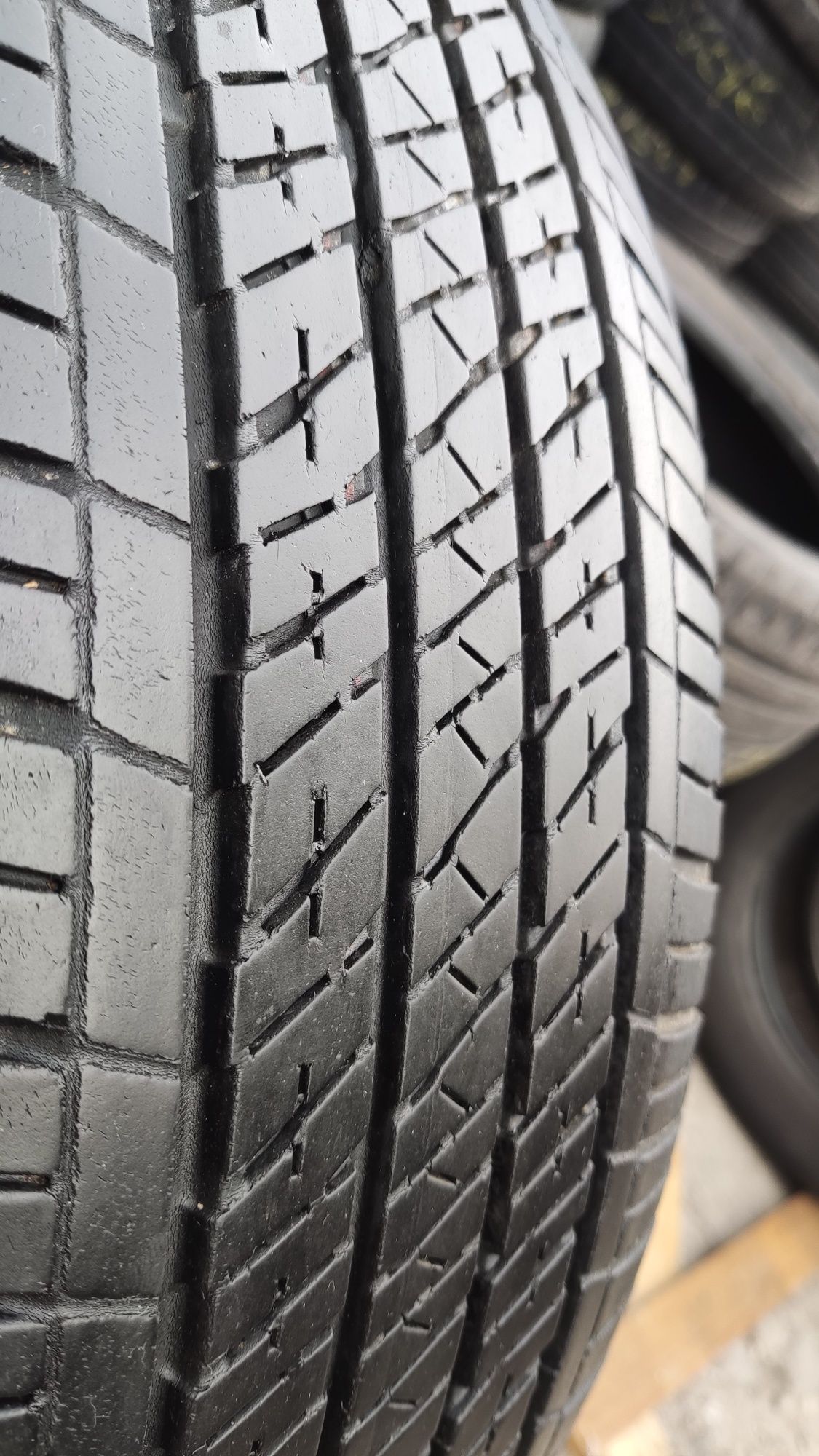 4бр всесезонни гуми 235/55/18 Bridgestone 
dot2518
6.7mm грайфер
Добро