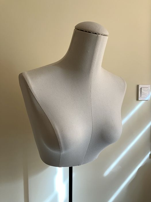 Подарявам манекен