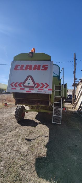 Комбаин класс. Продаю. Работает. Состояния хорошее.