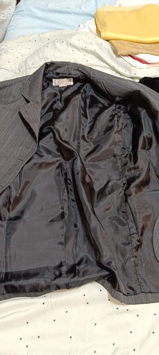 Costum de damă stachetă și pantalonii deloc purtate