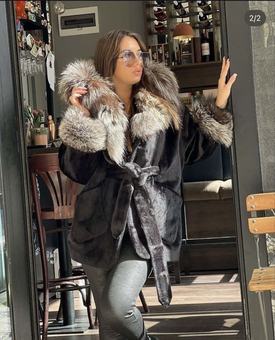 Haina blana alcantara noua !