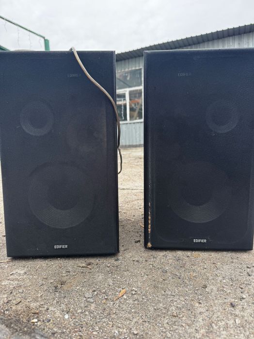 Продаю колонки Edifier R2800