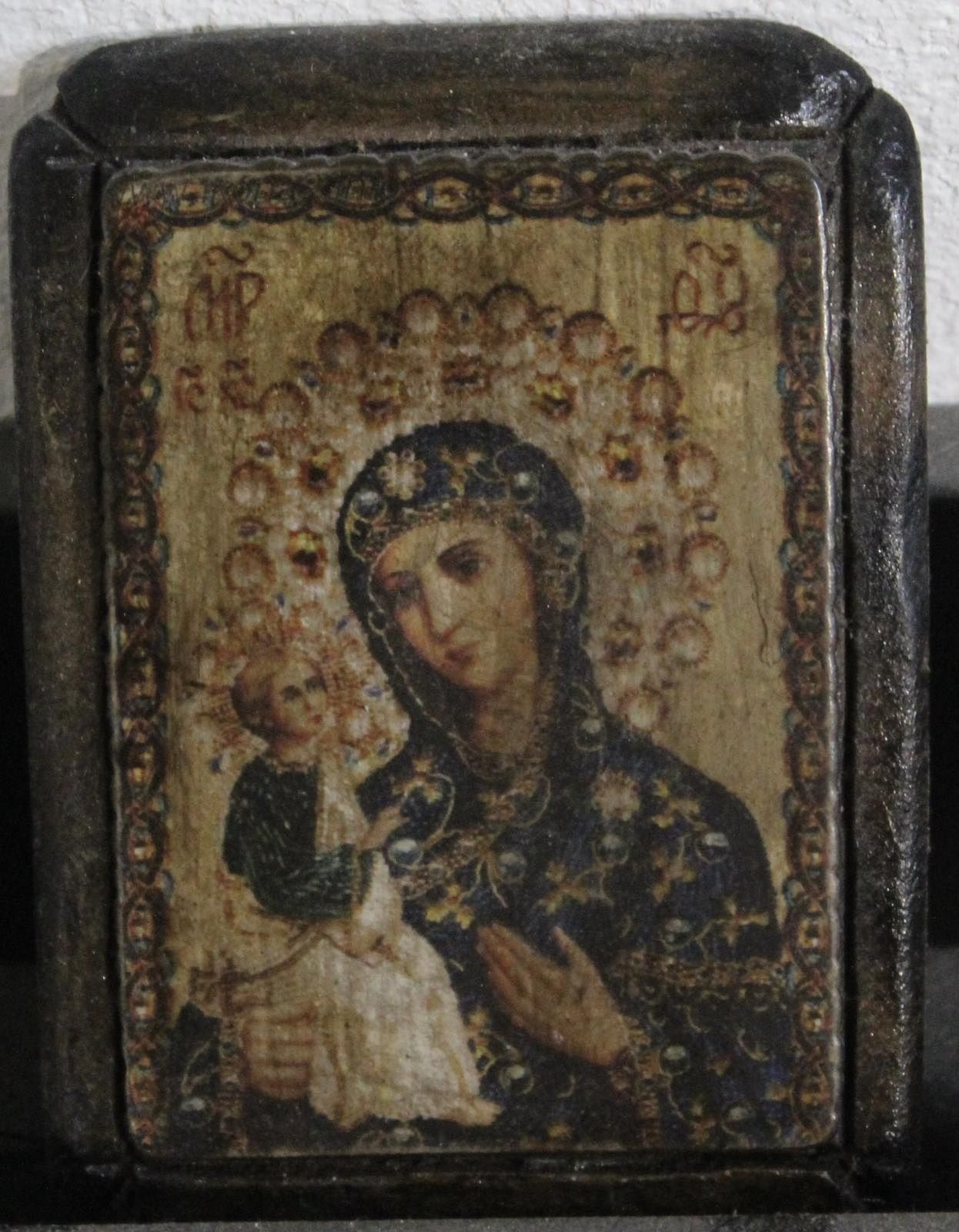 Дева Мария и Младенец.