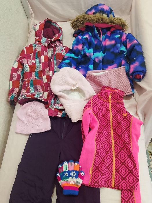 Зимняя куртка и другие вещи на девочку 4-5 лет