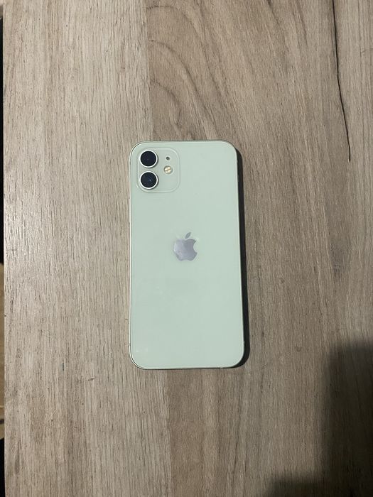 Iphone 12 със сменен дисплей