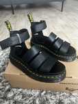 Sandale Dr. Martens
