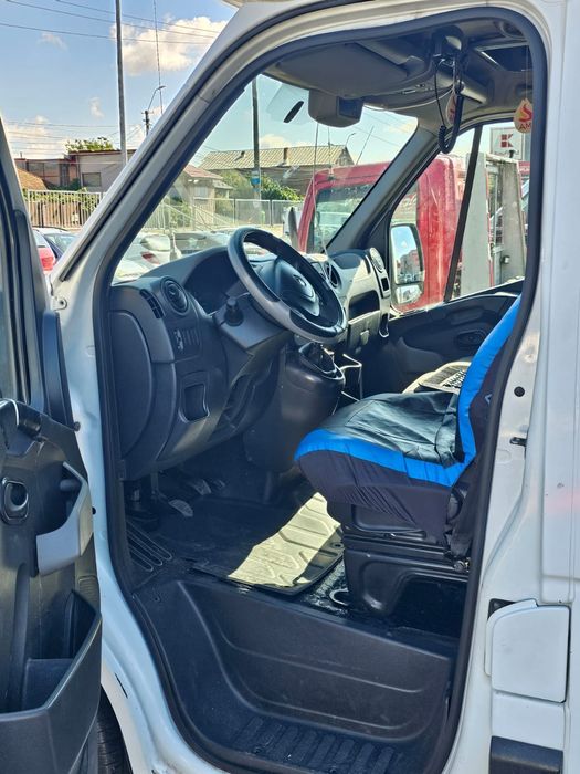 Vând Renault Master III (2011)