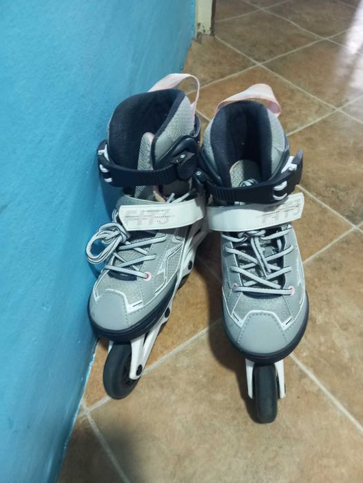 Vând role pentru copii