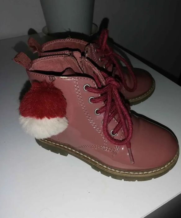 Ghetuțe mărimea 24