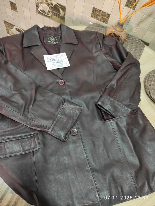 Кардеган жён(48),пиджак кожа жён(54)Муж костюм  тройка 46 р