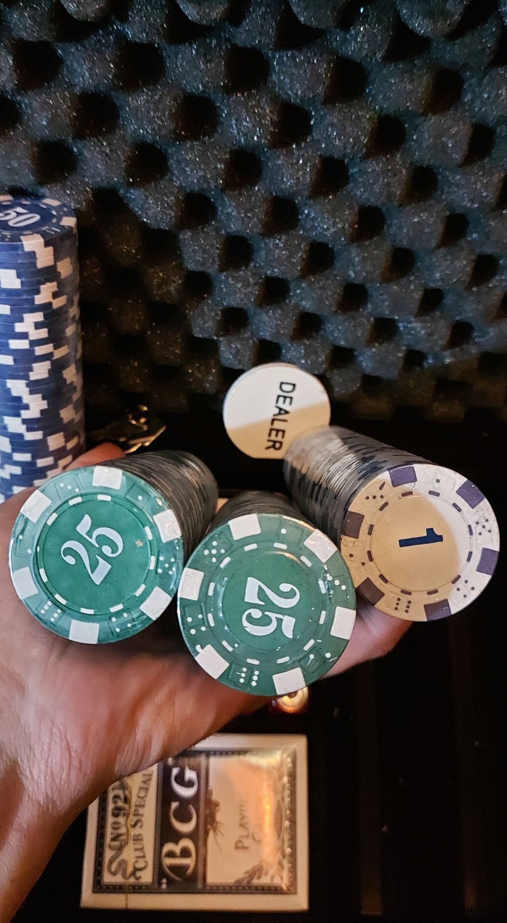 Профессиональный покерный набор на 300 фишек в кейсе. Poker game set.