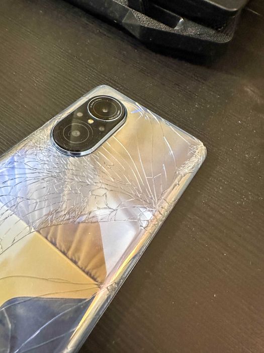 Huawei Nova 9 SE 128GB liber retea, spate spart funcțional 100%