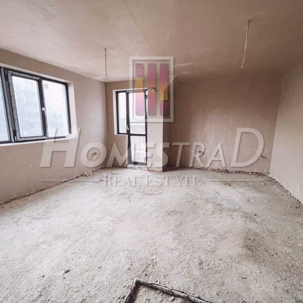 Продава се Двустаен апартамент в Варна, Колхозен пазар - 69 кв.м за 1341 €/кв.м - Снимка #1