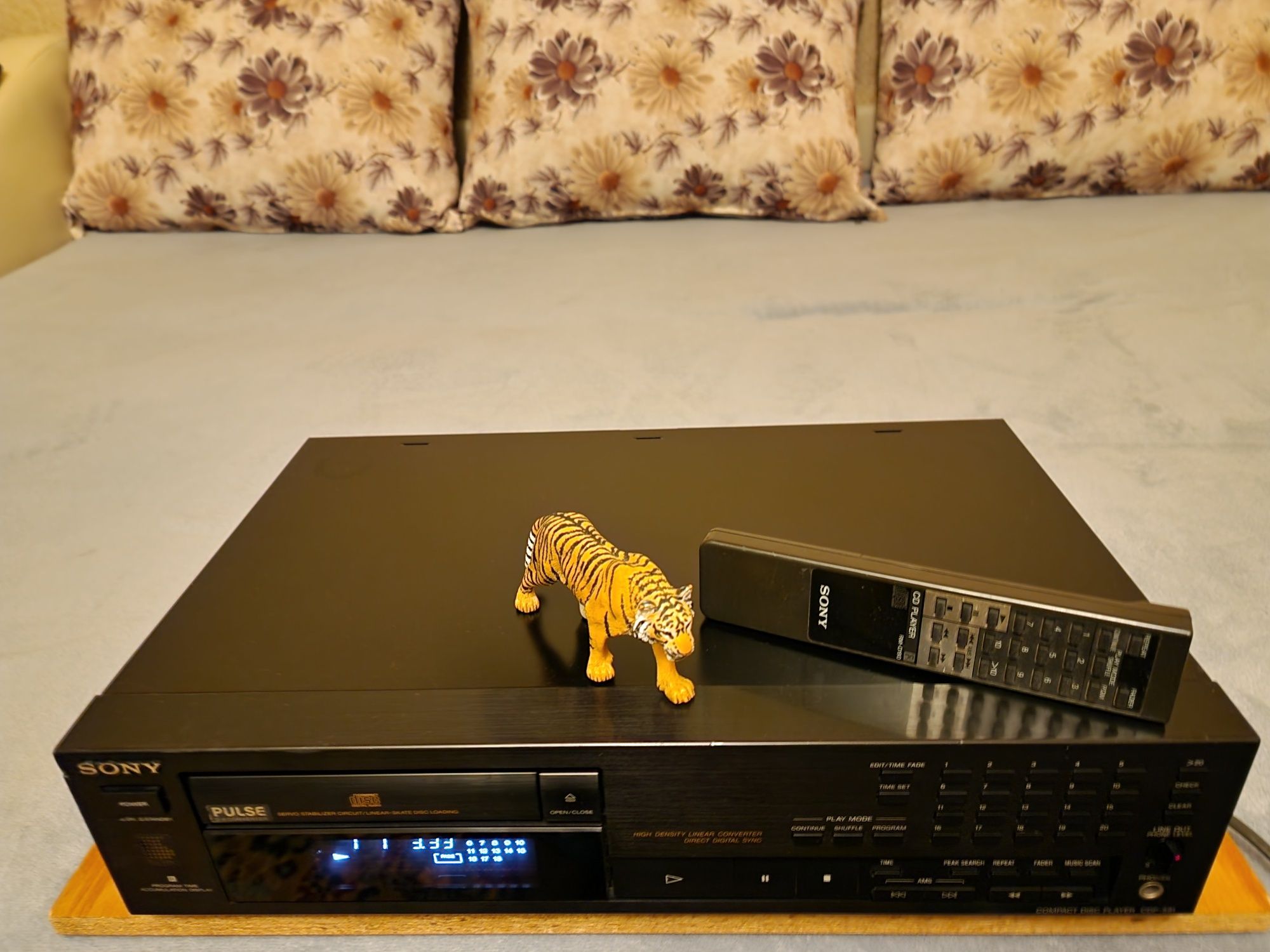 Sony CDP-591. Un cd player de top. Date tehnice mari.