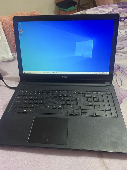 laptop dell ,in stare buna