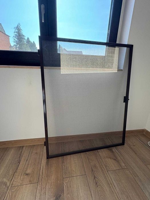 Plase insecte tâmplărie termopan maro