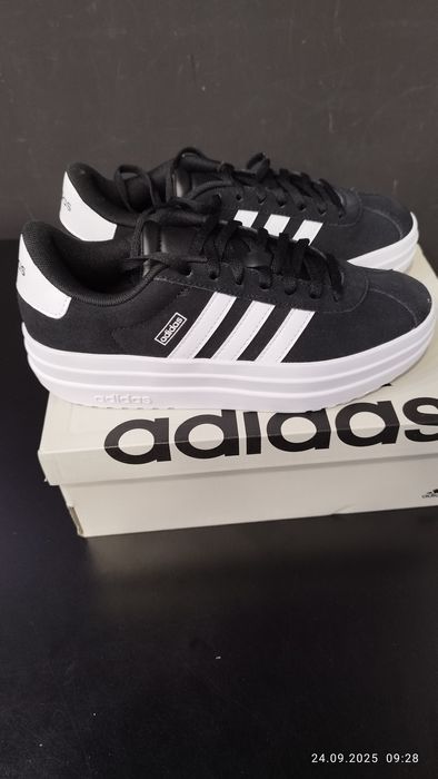 Дамски маратонки adidas