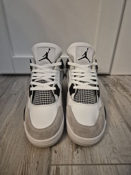 Jordan 4 Retro military black