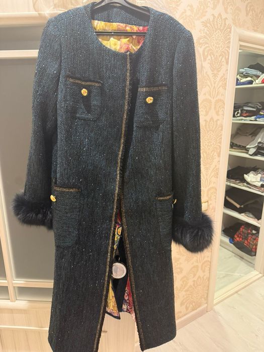 Продам твидовая пальто