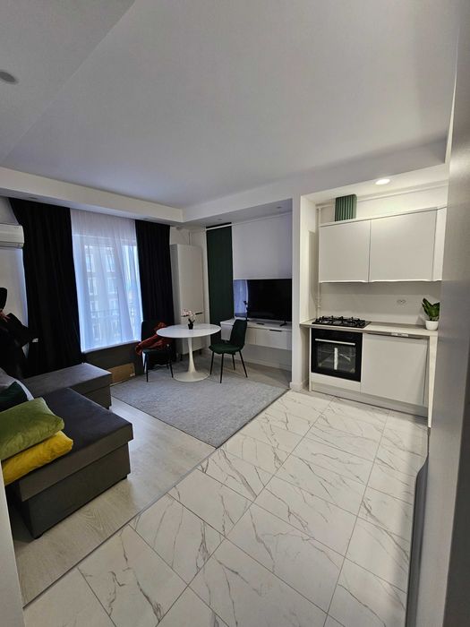 Inchiriez studio Cosmopolis + parcare