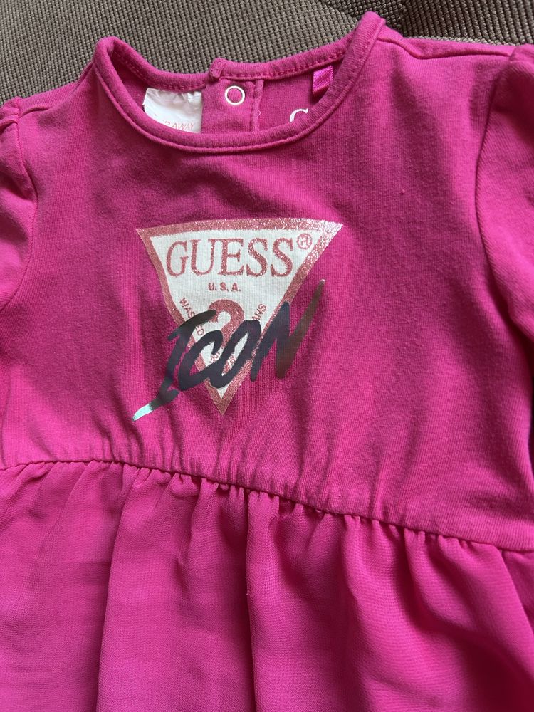 Рокля GUESS за бебе