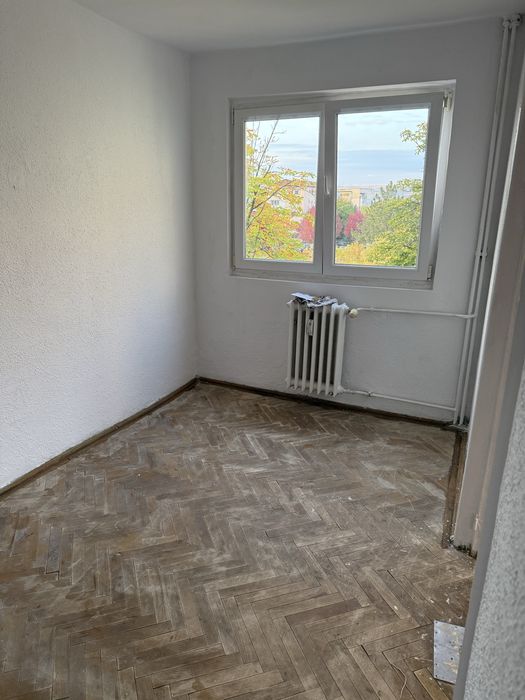 Apartament cu 3 camere, et.3
