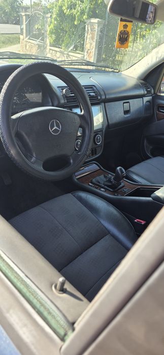 Mercedes ML270 W163 Manual