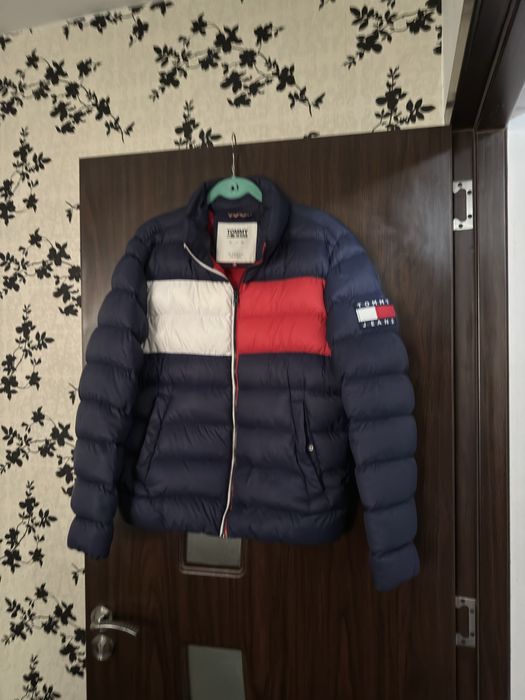 Geaca Tommy Hilfiger marimea M originala
