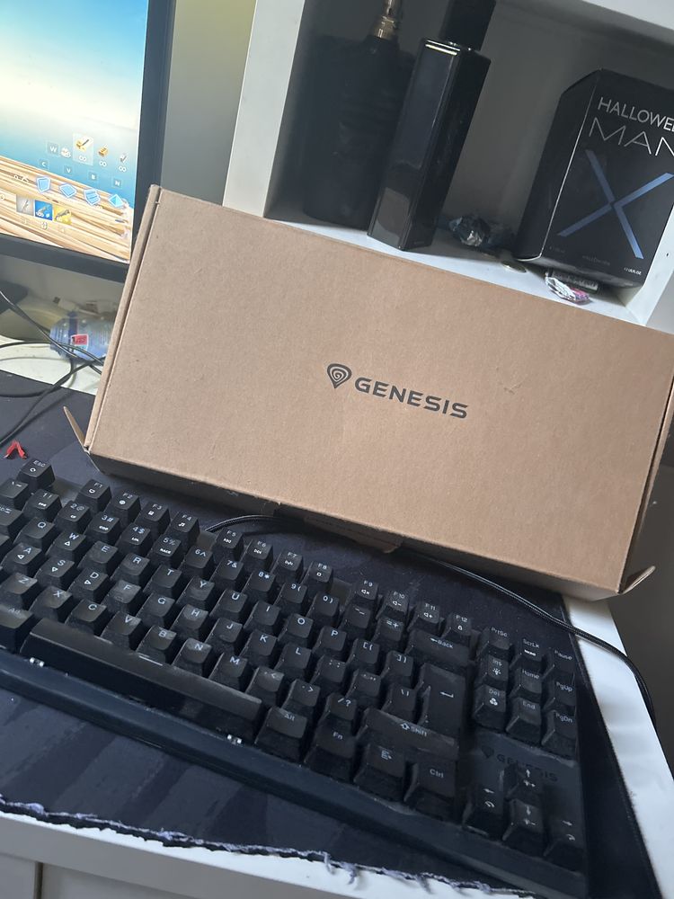 Клавиатура Генесис TKL303 Чисто нова!