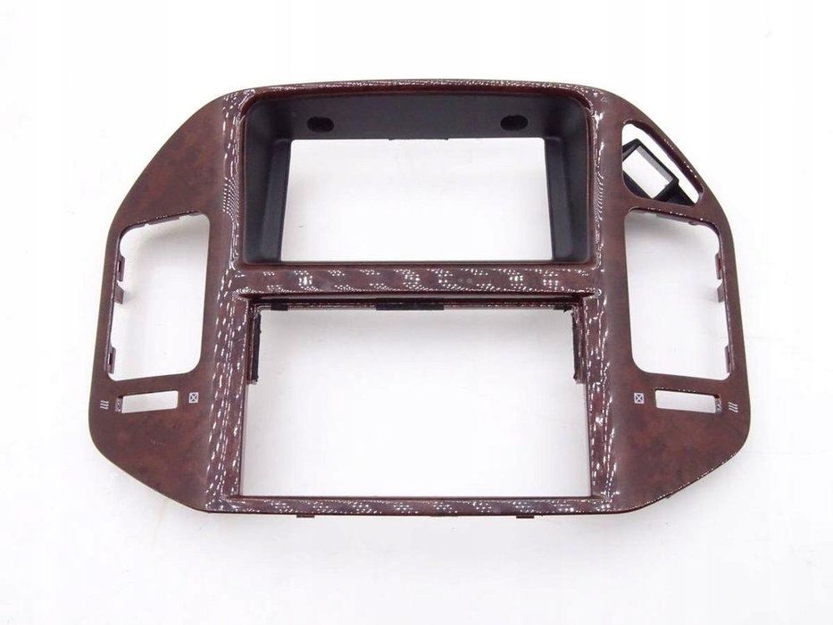 Рамка под магнитолу в сборе Паджеро 3