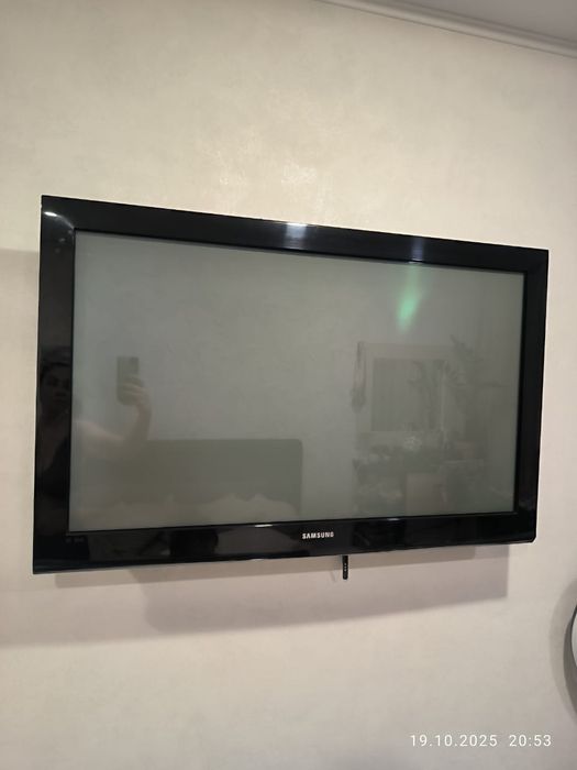 Продам плазменный телевизор Samsung 42 диагональ