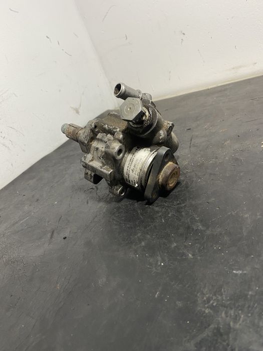 Pompa servo Audi A4 B6 1.9 TDI AVF AWX 131cp 8D0145156T