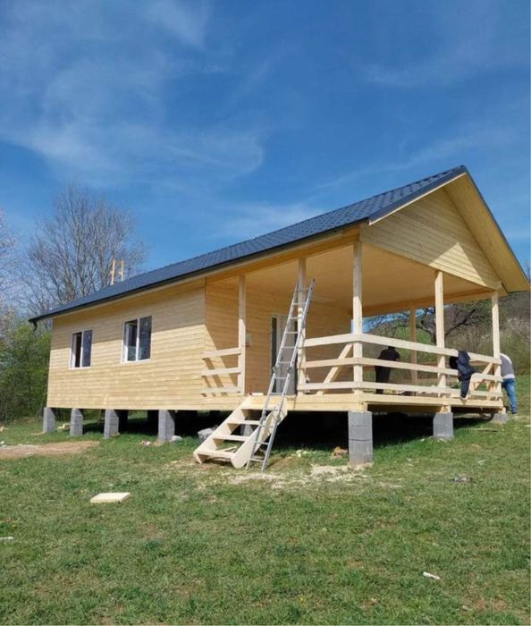 Vindem cabane din lemn clasice