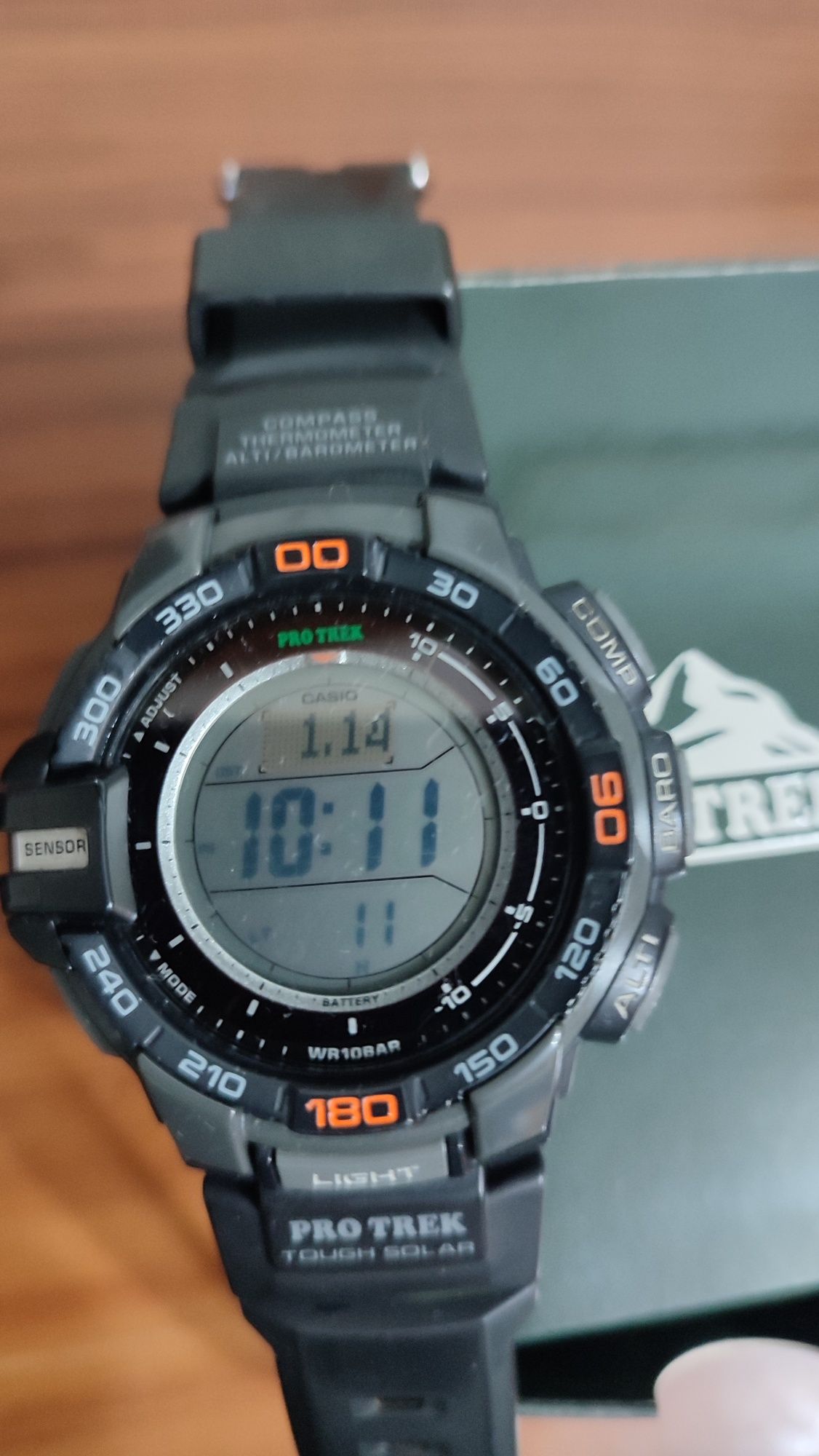 Часы на солнечной батарее Casio Protek PRG-270