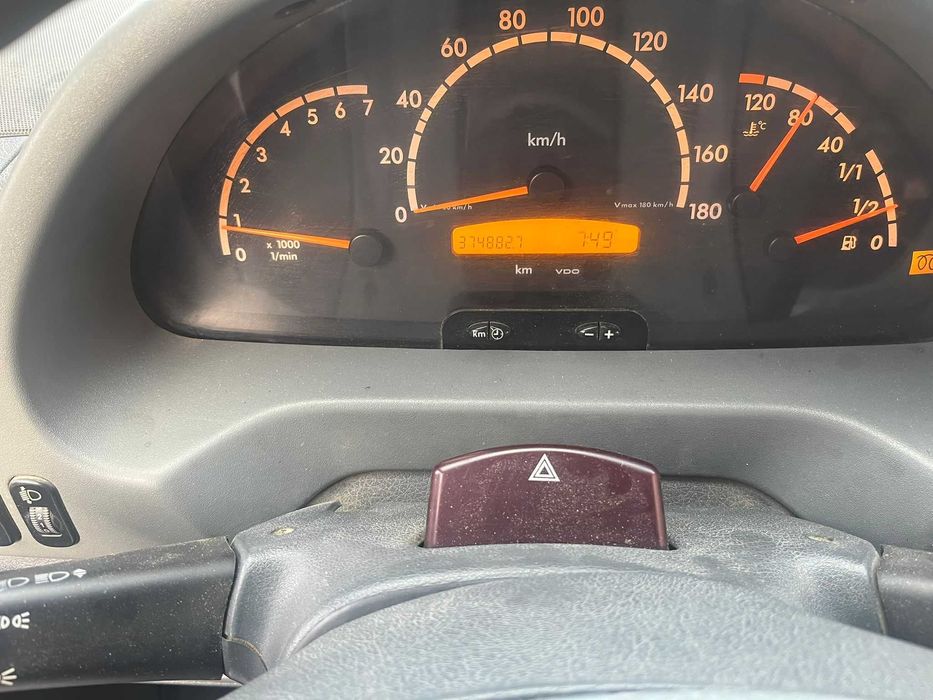 Mercedes Sprinter din anul 2002
