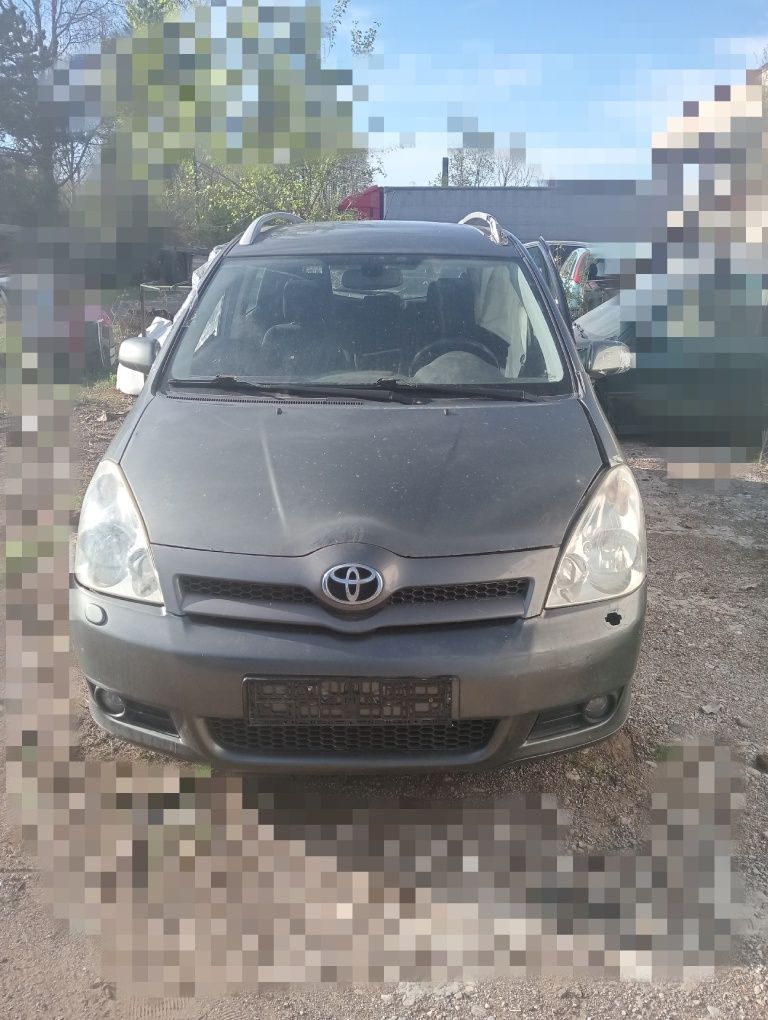 Dezmembrez Toyota Corola Verso 1.8i cod motor 1ZZ-FE