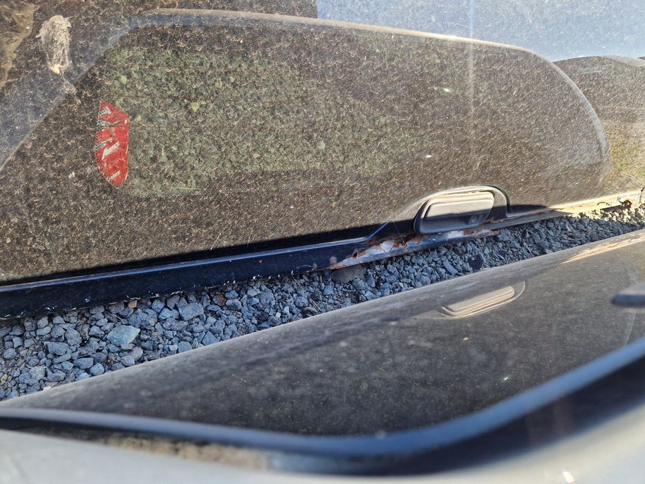 Hardtop Toyota Hilux 2006-2015 rugina la oblon