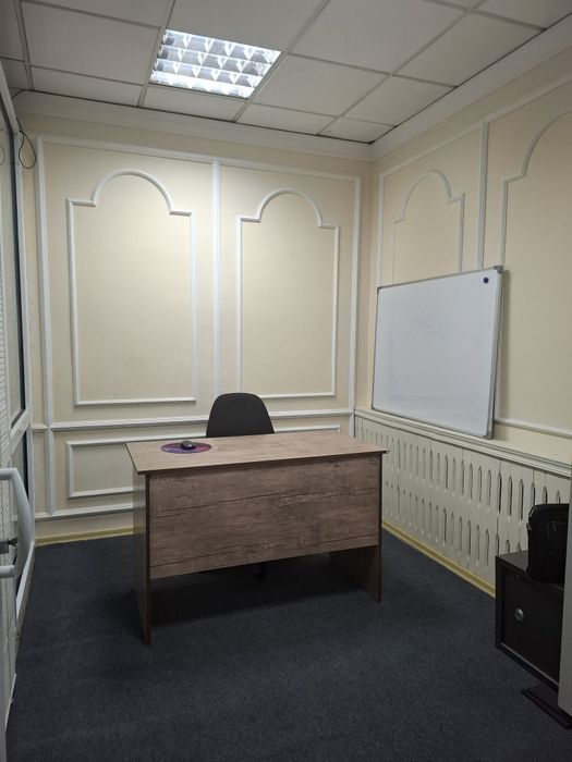 Метро Космонавтов офис  на 3м этаже