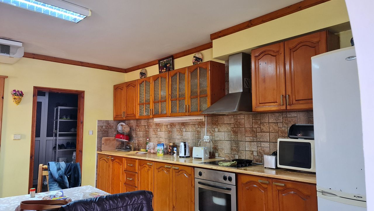 Продава се Къща в Балчик - 600 кв.м за 500 €/кв.м - Снимка #9