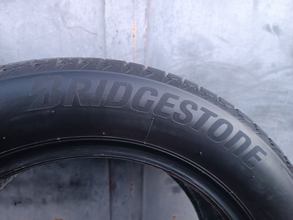 235/55/17 Bridgestone Дот 1721