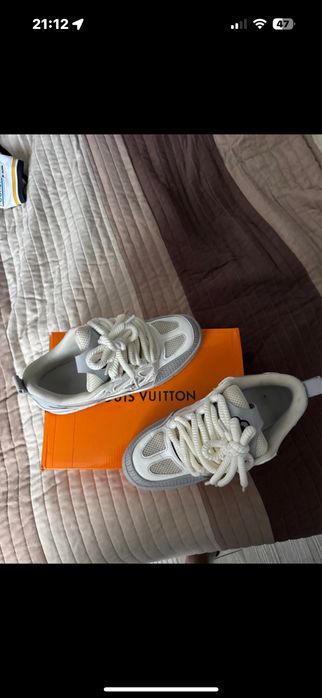 Vand louis vuitton skate gri